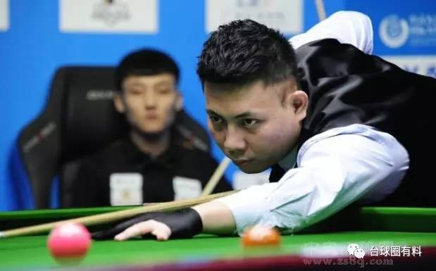 一位年轻球 一位年轻球