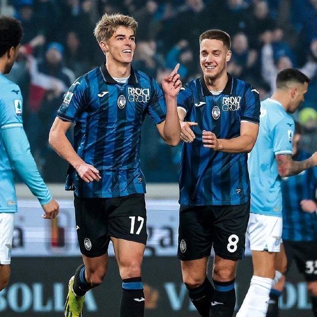 多次称赞为 多次称赞为